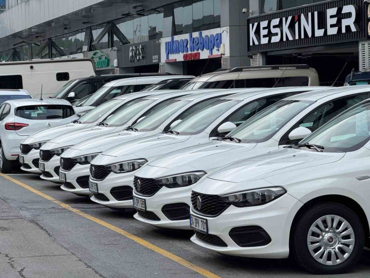 İKİNCİ EL OTOMOBİL PİYASASINDA HAREKETLİLİK BAŞLADI