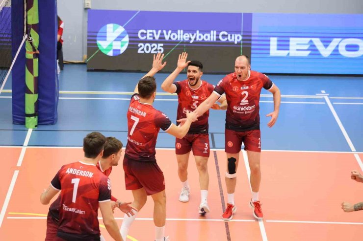 CEV KUPASI: VALEPA SASTAMALA: 1 - ZİRAAT BANKKART: 3