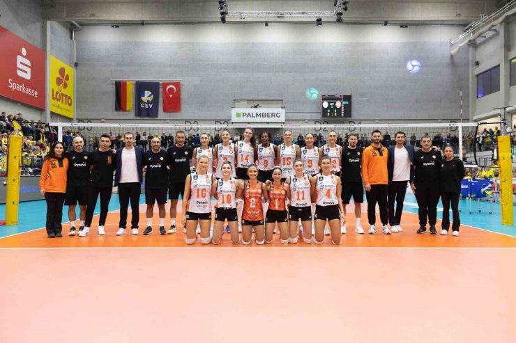 ECZACIBAŞI DYNAVİT, ALMANYA’DA SET VERMEDİ