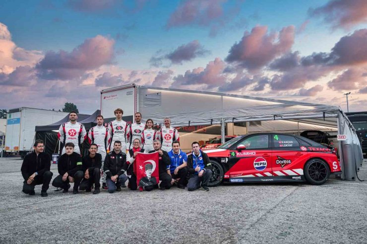 TEXACO TEAM AMS, 10 KASIM’DA İTALYA’DA İSTİKLAL MARŞI’NI DİNLETTİ