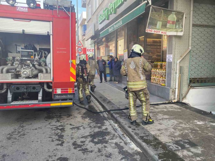 ÜMRANİYE’DE MARANGOZ ATÖLYESİNDE YANGIN