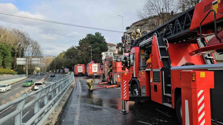 SARIYER’DE İNŞAATI 34 YILDIR BİTMEYEN REZİDANSTA YANGIN: ALEVLER KAMERADA