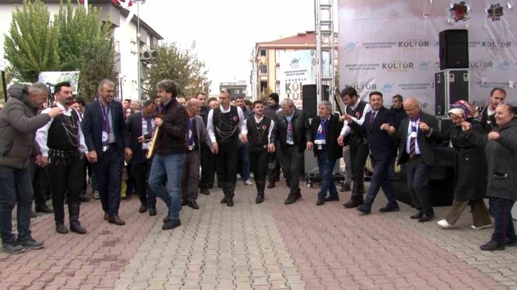 SULTANGAZİ’DE 3. GELENEKSEL KUYMAK FESTİVALİ BAŞLADI