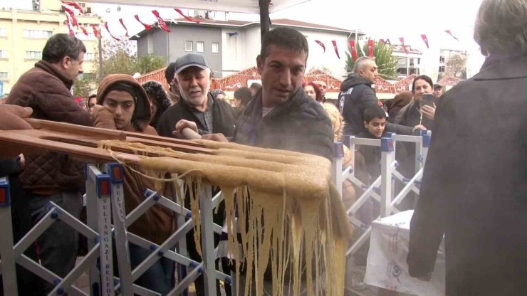 SULTANGAZİ’DE 3. GELENEKSEL KUYMAK FESTİVALİ BAŞLADI