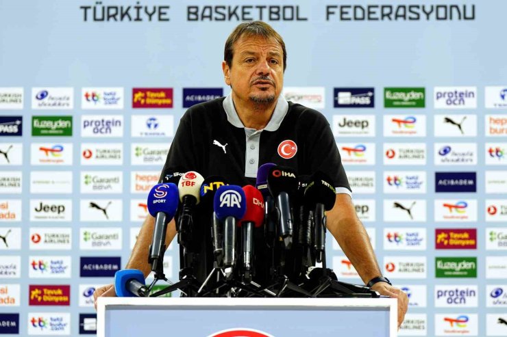 ERGİN ATAMAN: "AVRUPA BASKETBOLUNDA BU TİP PENCERE MAÇLARI HER TAKIM İÇİN ZOR GEÇİYOR"