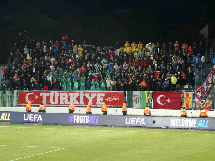 UEFA ULUSLAR LİGİ: KARADAĞ: 2 - TÜRKİYE: 1 (İLK YARI)