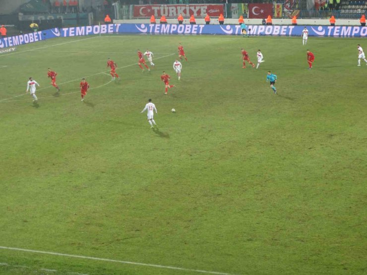 UEFA ULUSLAR LİGİ: KARADAĞ: 2 - TÜRKİYE: 1 (İLK YARI)