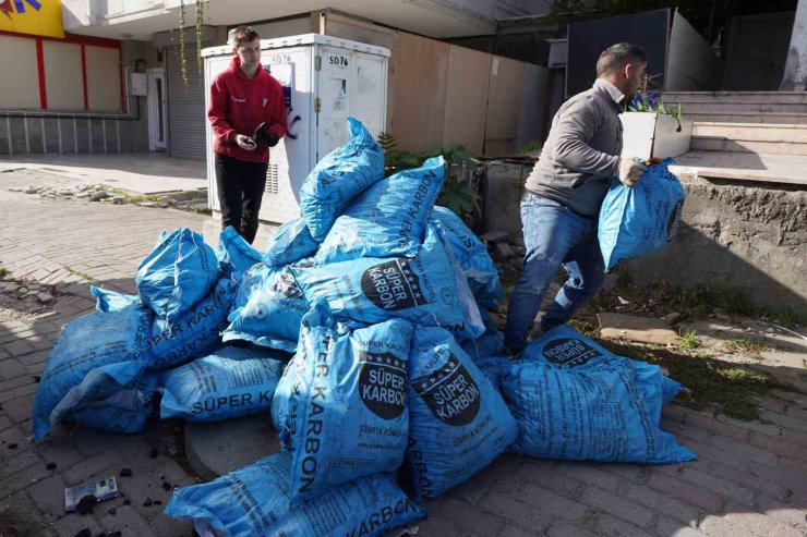 BEYLİKDÜZÜ BELEDİYESİ’NDEN YAKACAK YARDIMI