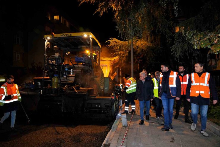 BEŞİKTAŞ’TA YOL BAKIM VE ONARIM ÇALIŞMALARI DEVAM EDİYOR