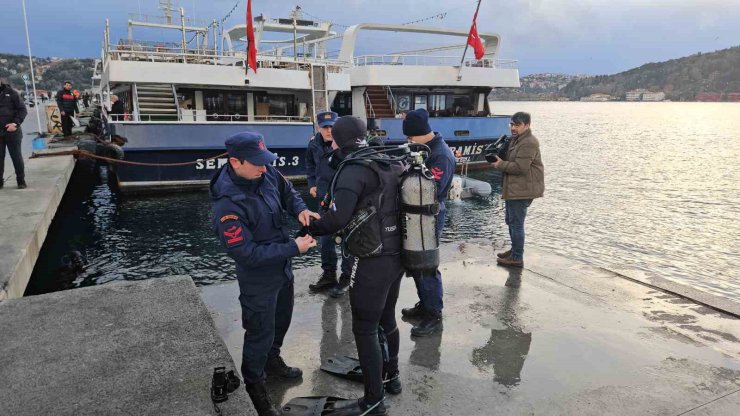 RUMELİ HİSARI’NDA BALIK TUTAN 2 ARKADAŞ DENİZE DÜŞÜP KAYBOLDU