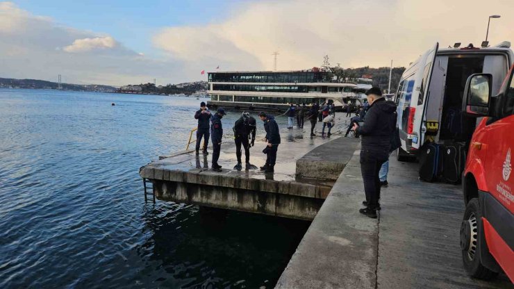 RUMELİ HİSARI’NDA BALIK TUTAN 2 ARKADAŞ DENİZE DÜŞÜP KAYBOLDU