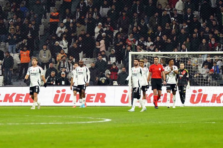 TRENDYOL SÜPER LİG: BEŞİKTAŞ: 2 - GÖZTEPE: 2 (İLK YARI)