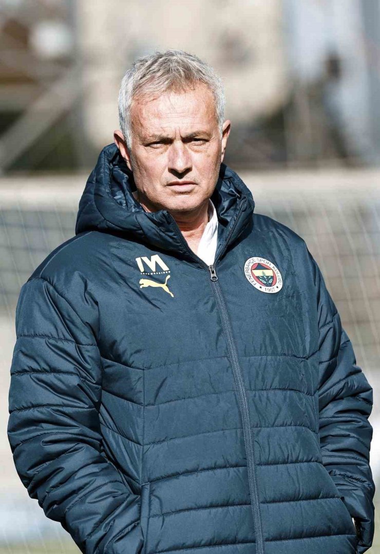 FENERBAHÇE’DE, SLAVİA PRAG MAÇI HAZIRLIKLARI BAŞLADI