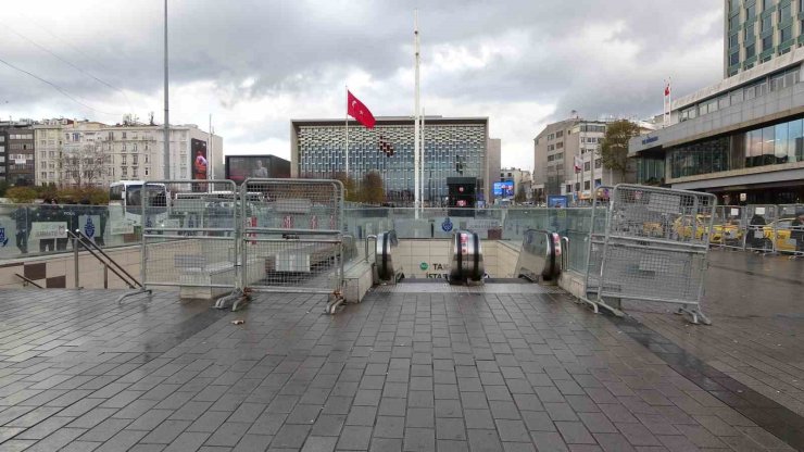 İSTANBUL’DA BAZI METROLAR GEÇİCİ SÜREYLE KAPATILDI