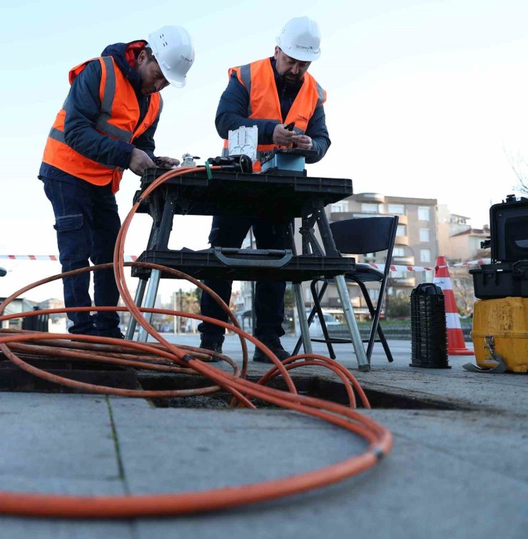 TÜRK TELEKOM’UN FİBERE BAĞLI LTE BAZ İSTASYONU ORANI YÜZDE 53’E YÜKSELDİ