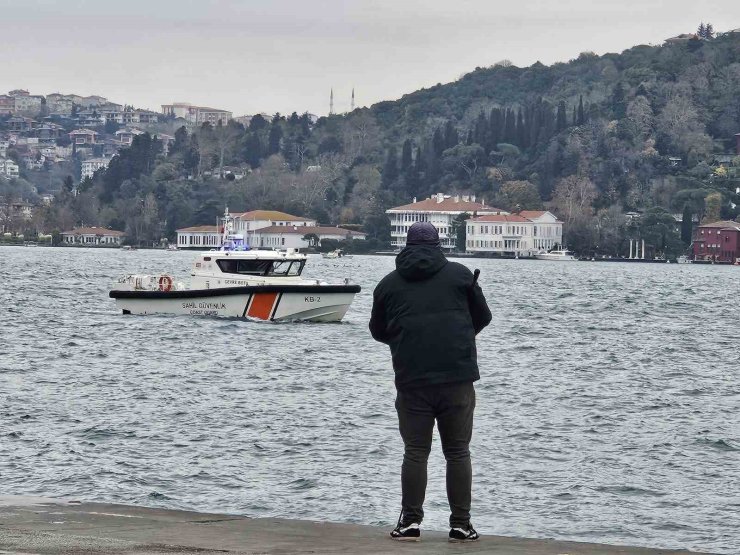 SARIYER’DE DENİZDE KAYBOLAN KARDEŞLERİ ARAMA ÇALIŞMALARI SU ALTI KAMERASINA YANSIDI