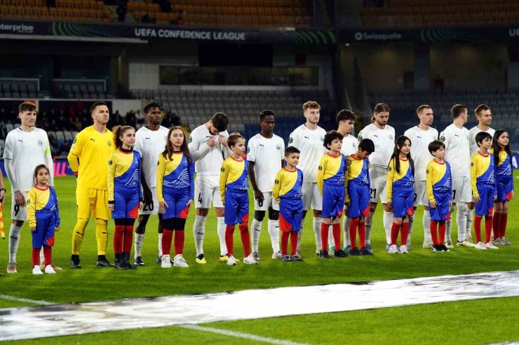 UEFA KONFERANS LİGİ: BAŞAKŞEHİR: 0 - PETROCUB: 0 (MAÇ DEVAM EDİYOR)