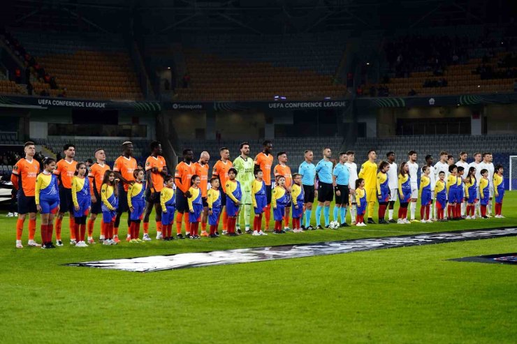 UEFA KONFERANS LİGİ: BAŞAKŞEHİR: 0 - PETROCUB: 0 (MAÇ DEVAM EDİYOR)