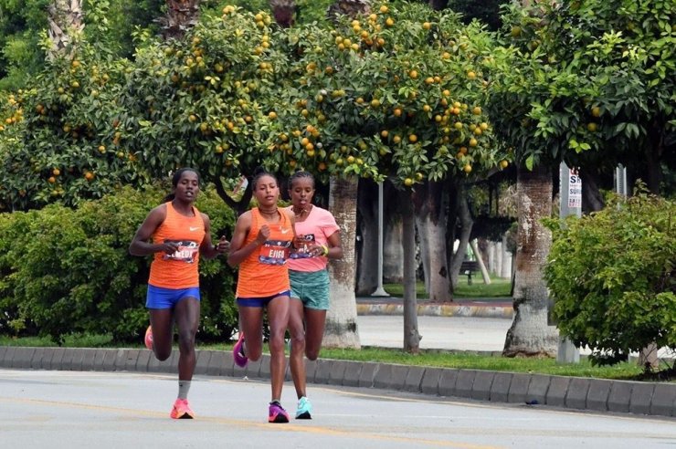 ULUSLARARASI MERSİN MARATONU, REKOR KATILIMLA BU YIL 6. KEZ KOŞULACAK