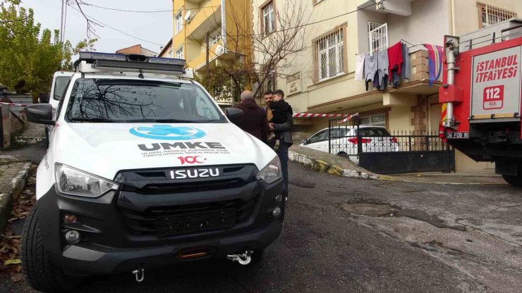 PENDİK’TE BARİYERLERE ÇARPAN TANKERDEN TUZ RUHU DÖKÜLDÜ