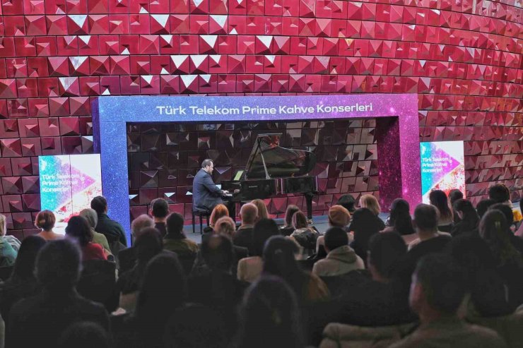 TÜRK TELEKOM PRİME KAHVE KONSERLERİ PİYANO RESİTALİ İLE BAŞLADI