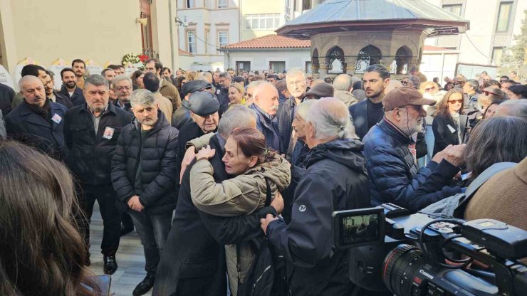 USTA YÖNETMEN ŞERİF GÖREN SON YOLCULUĞUNA UĞURLANDI