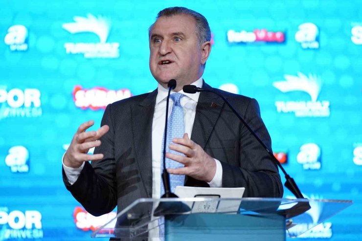 BAKAN OSMAN AŞKIN BAK: "2026 FIFA DÜNYA KUPASI’NA GİDİP GÜZEL İŞLER YAPMAK İSTİYORUZ"