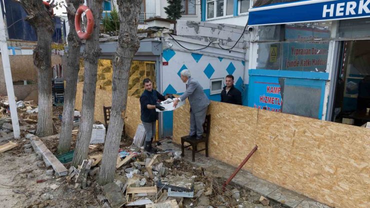 PLAZA HAYALİNİ SUYA DÜŞÜREN ESNAFA, İBB BAŞKANI EKREM İMAMOĞLU’NDAN CEZA