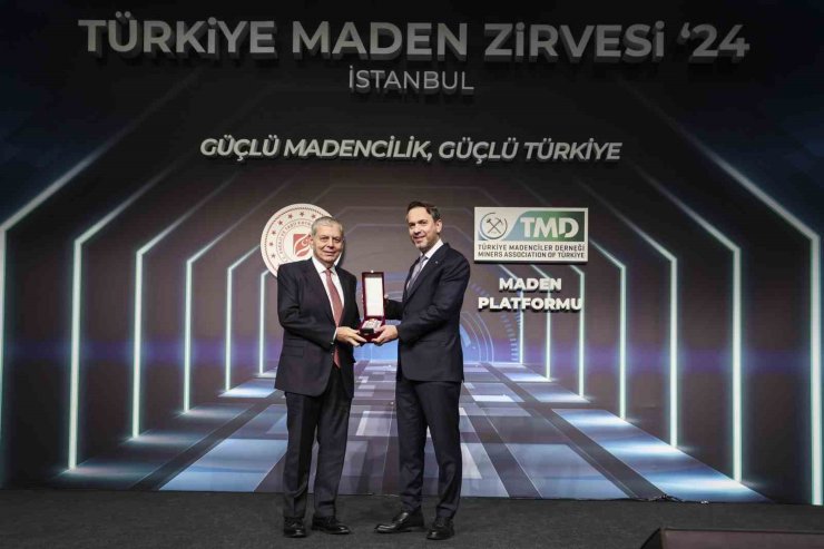 DEMİR EXPORT’A TÜRKİYE MADEN ZİRVESİ’NDE İKİ ÖDÜL BİRDEN