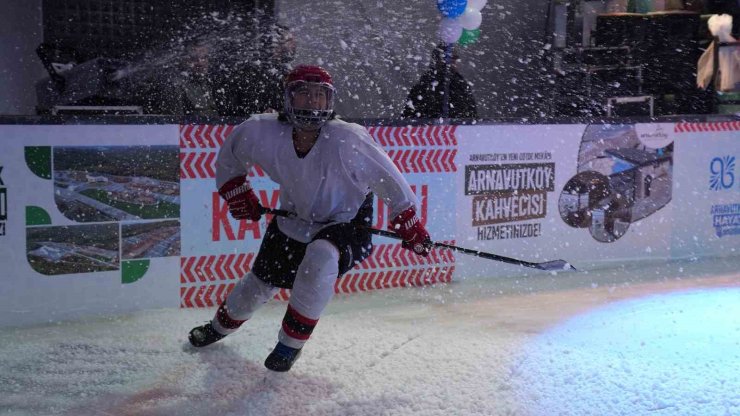 ARNAVUTKÖY’DE BUZ GİBİ EĞLENCE: BUZ PİSTİ AÇILDI