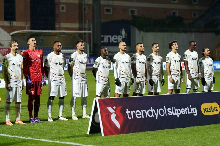 TRENDYOL SÜPER LİG: KASIMPAŞA: 0 - EYÜPSPOR: 0 (İLK YARI)