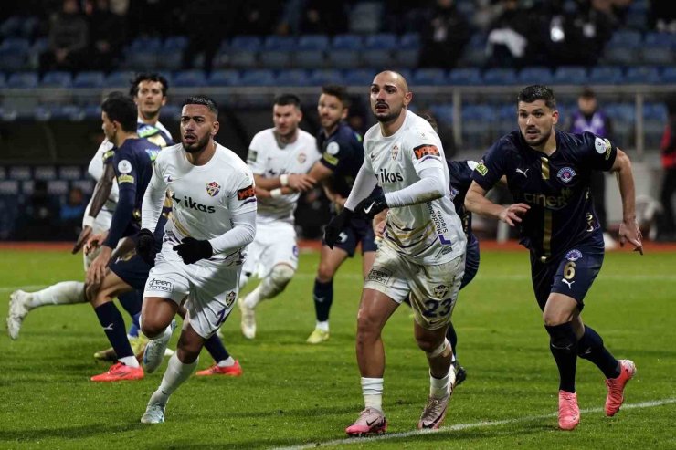 TRENDYOL SÜPER LİG: KASIMPAŞA: 2 - EYÜPSPOR: 0 (MAÇ SONUCU)