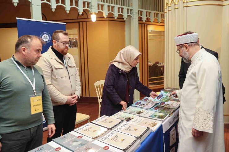 TAKSİM’DE DİYANET İŞLERİ BAŞKANI ERBAŞ ‘15. DERGİ GÜNLERİ’NİN AÇILIŞINA KATILDI