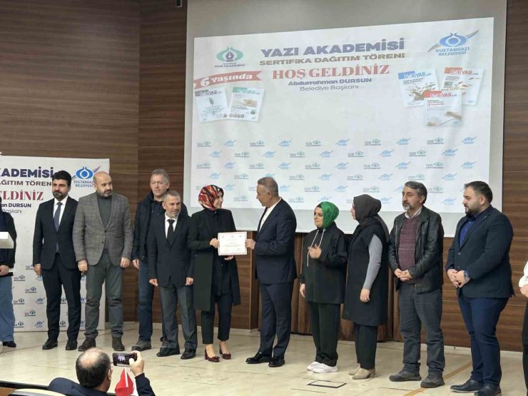 SULTANGAZİ YAZI AKADEMİSİ 6’INCI DÖNEM ÖĞRENCİLERİ SERTİFİKALARINI ALDI