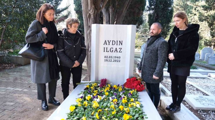 YAZAR AYDIN ILGAZ DÜZENLENEN TÖRENLERLE ANILDI