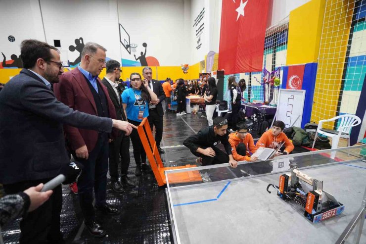 BEYLİKDÜZÜ’NDE ‘FİRST TEAM CHALLENGE’IN İLK TÜRKİYE ŞAMPİYONASI YAPILDI