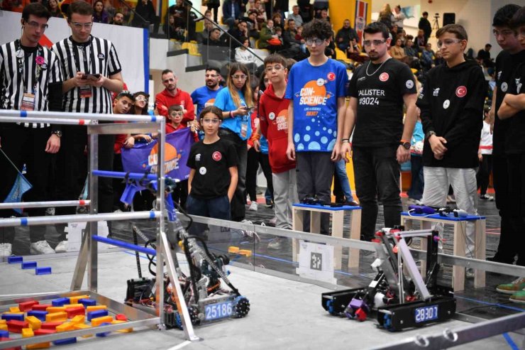 BEYLİKDÜZÜ’NDE ‘FİRST TEAM CHALLENGE’IN İLK TÜRKİYE ŞAMPİYONASI YAPILDI