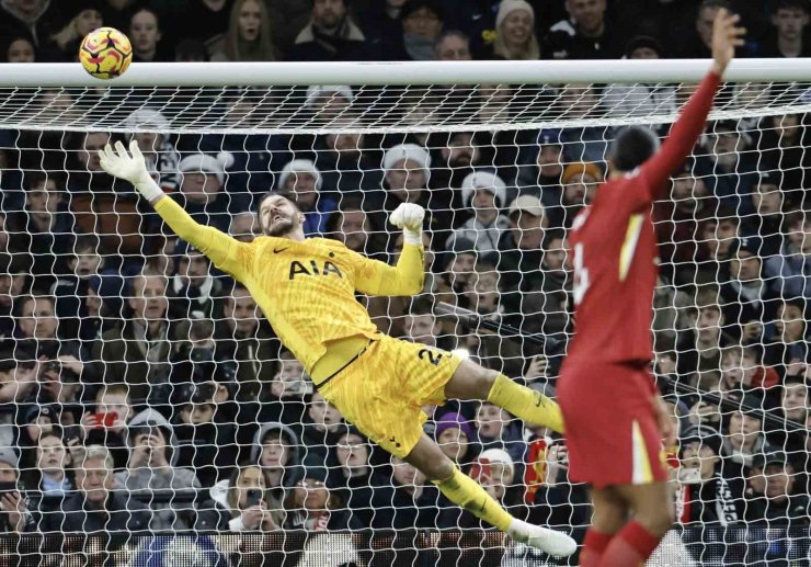 LİVERPOOL, TOTTENHAM ENGELİNİ 6 GOLLE AŞTI