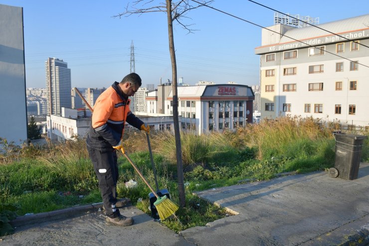 HERKES UYURKEN ONLAR KENTİ GÜNE HAZIRLIYOR