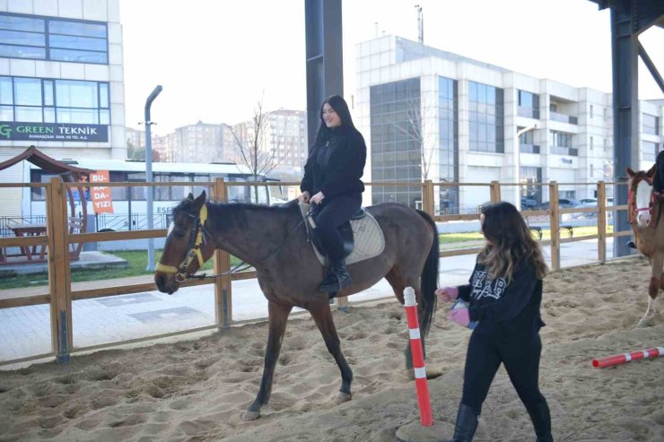 ESENYURTLULARDAN ATLI SPORLARA YOĞUN İLGİ