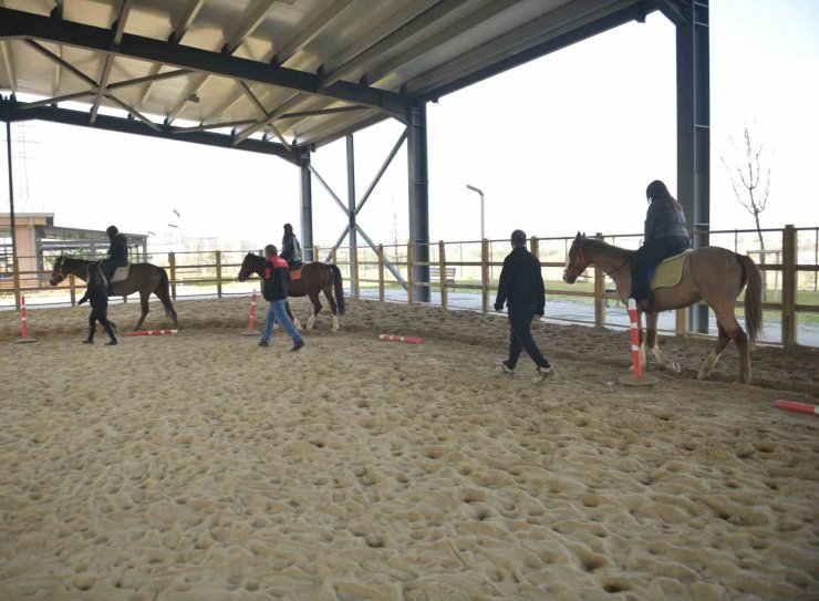 ESENYURTLULARDAN ATLI SPORLARA YOĞUN İLGİ