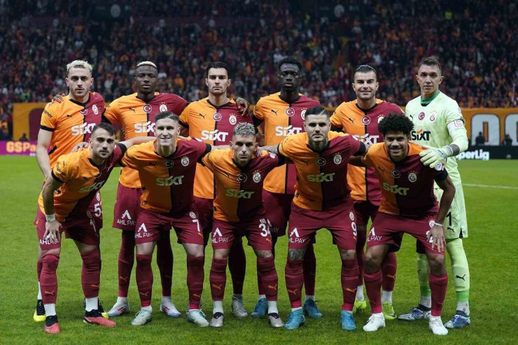 GALATASARAY LİGİN İLK YARISINA LİDER GİRDİ