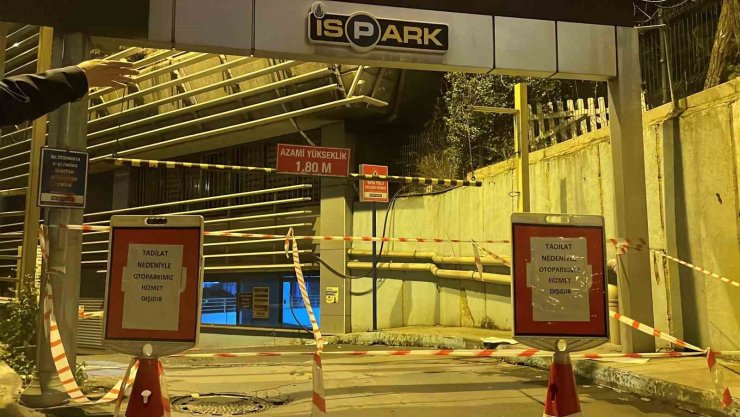 BEYOĞLU’NDAKİ İSPARK’IN KOLONLARI ÇATLADI, OTOPARK BOŞALTILDI