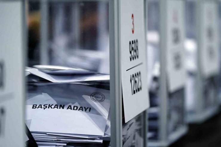 BEŞİKTAŞ’TA OY SAYMA İŞLEMİ BAŞLADI