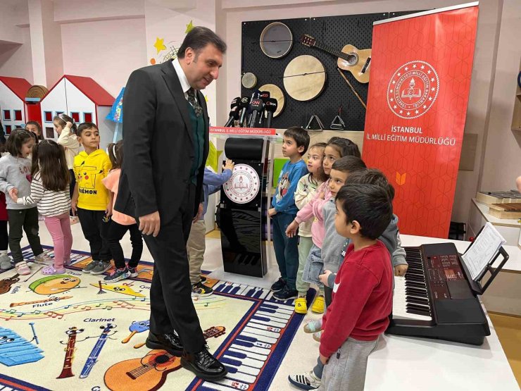 BEŞİKTAŞ’TAKİ BİR ANAOKULUNDA OKUL ÖNCESİNDE MÜZİK EĞİTİMİ UYGULAMASI BAŞLADI