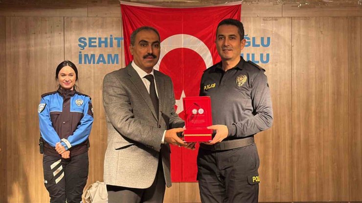 SULTANBEYLİ’DE ‘ÇOGEP TÜRKİYE’NİN YILDIZLARI’ SERTİFİKA TÖRENİ DÜZENLENDİ