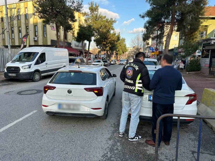 BEYKOZ’DA TRAFİĞİ TEHLİKEYE DÜŞÜREN 2 SÜRÜCÜ YAKALANDI