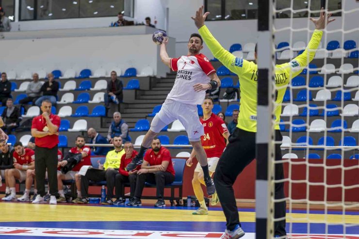 A MİLLİ ERKEK HENTBOL TAKIMI, GÜRCİSTAN’A 32-27 YENİLDİ