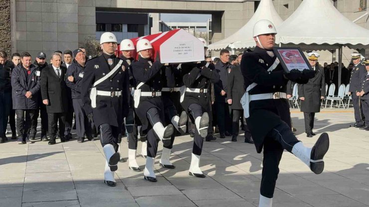 İSTANBUL EMNİYET MÜDÜRLÜĞÜ’NDE ŞEHİT EMİRHAN ARAMIŞ’IN CENAZE TÖRENİ DÜZENLENDİ