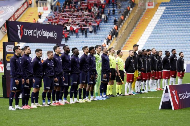 TRENDYOL SÜPER LİG: KASIMPAŞA: 1 - GAZİANTEP FK: 1 (MAÇ DEVAM EDİYOR)